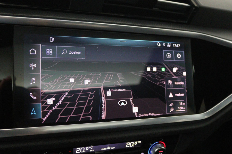 Audi Q3 Sportback 35 TFSI S-line (PANORAMADAK, CAMERA, CARPLAY, LEDER, LED, ELEKT. ACHTERKLEP)