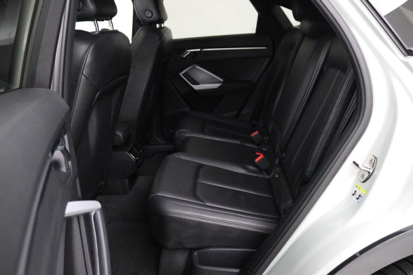 Audi Q3 Sportback 35 TFSI S-line (PANORAMADAK, CAMERA, CARPLAY, LEDER, LED, ELEKT. ACHTERKLEP)