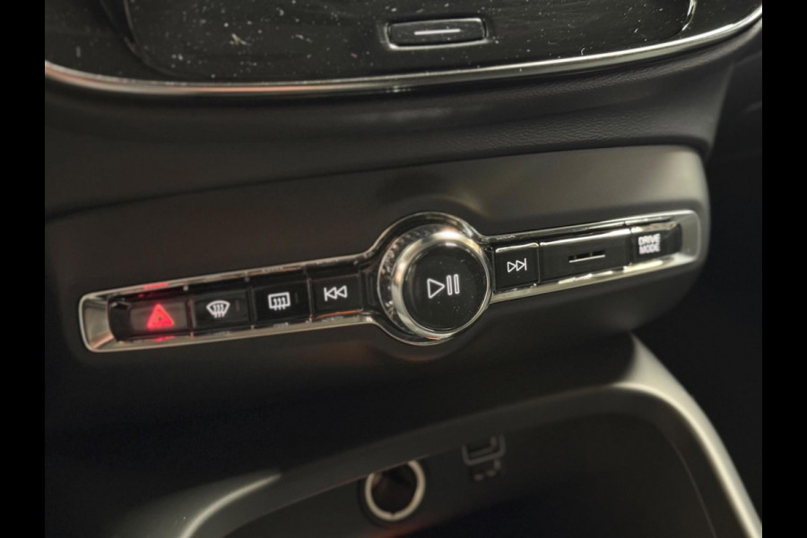 Volvo XC40 1.5 T3 Business Pro | ACC & PA | BLIS | CarPlay | Camera | Keyless |