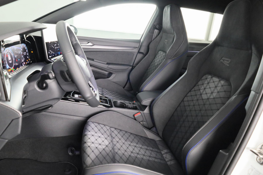 Volkswagen GOLF Variant R-Line-Edition 1.5 eTSI 85 kW / 116 pk Variant 7 v ersn. DSG