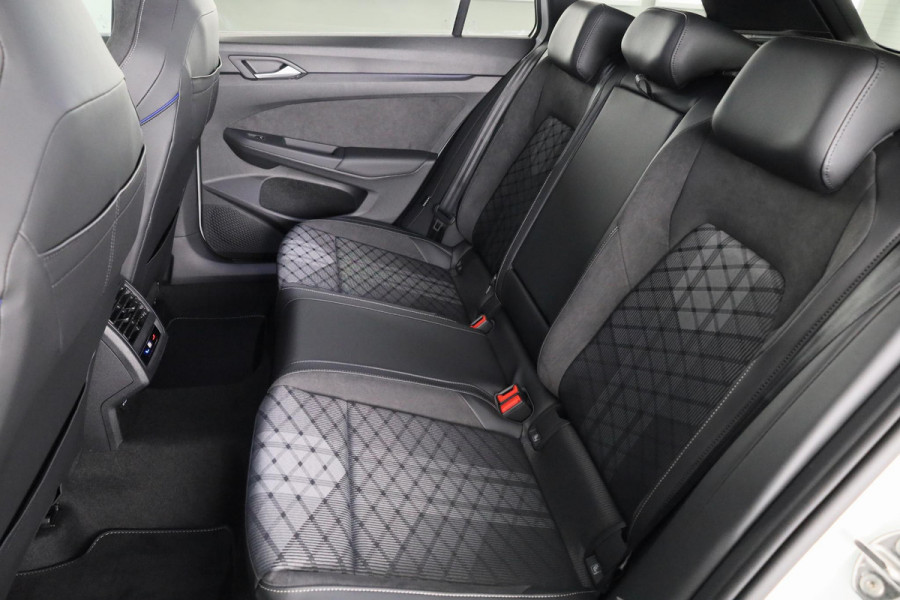 Volkswagen GOLF Variant R-Line-Edition 1.5 eTSI 85 kW / 116 pk Variant 7 v ersn. DSG