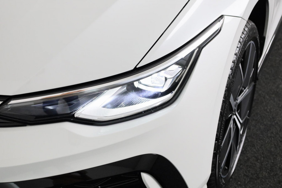 Volkswagen GOLF Variant R-Line-Edition 1.5 eTSI 85 kW / 116 pk Variant 7 v ersn. DSG
