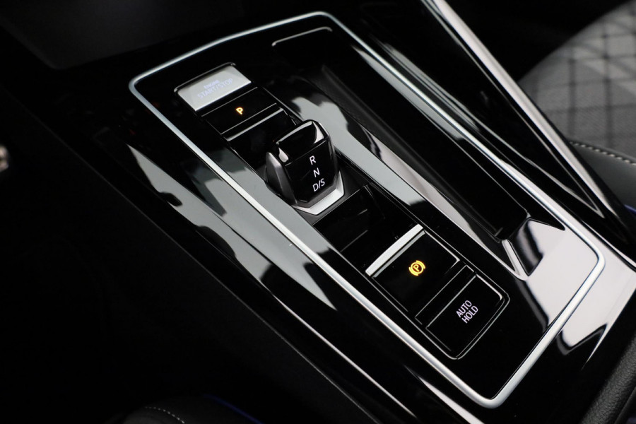 Volkswagen GOLF Variant R-Line-Edition 1.5 eTSI 85 kW / 116 pk Variant 7 v ersn. DSG