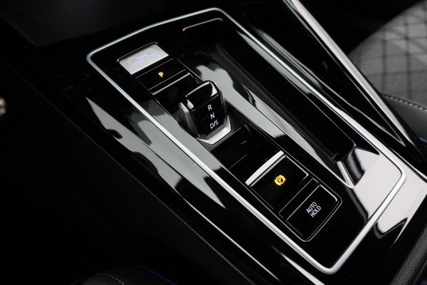 Volkswagen GOLF Variant R-Line-Edition 1.5 eTSI 85 kW / 116 pk Variant 7 v ersn. DSG