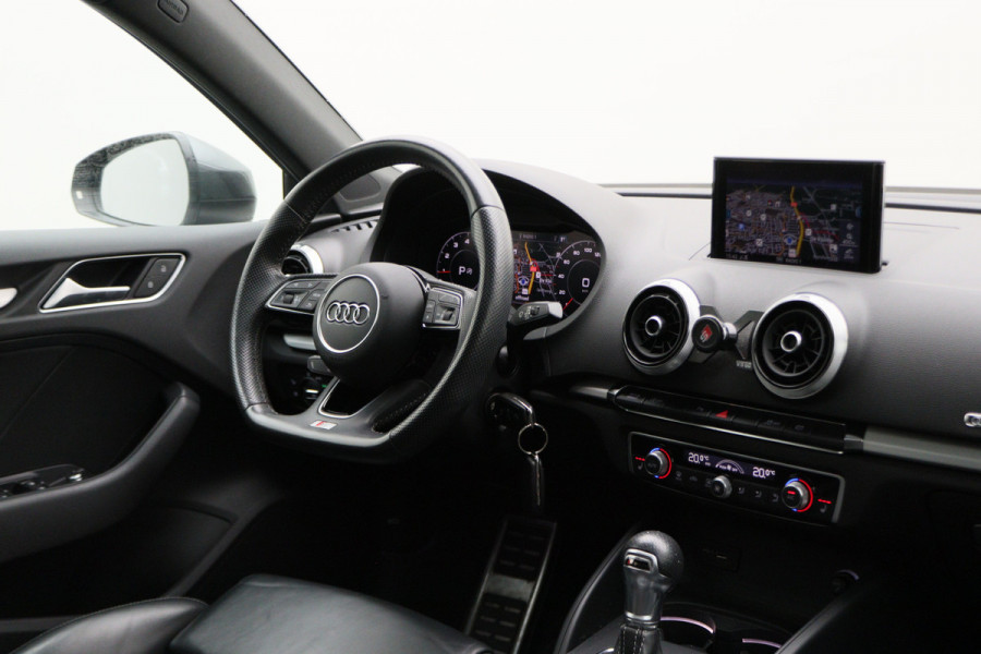 Audi A3 Sportback 35 TFSI CoD Advance Sport Automaat S Line, Panoramadak, Leer, Apple Carplay, Camera, LED