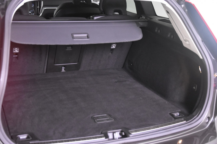 Volvo V60 2.0 B3 Momentum *1ste Eigenaar*Navigatie*Park assist*