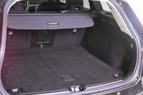 Volvo V60 2.0 B3 Momentum *1ste Eigenaar*Navigatie*Park assist*