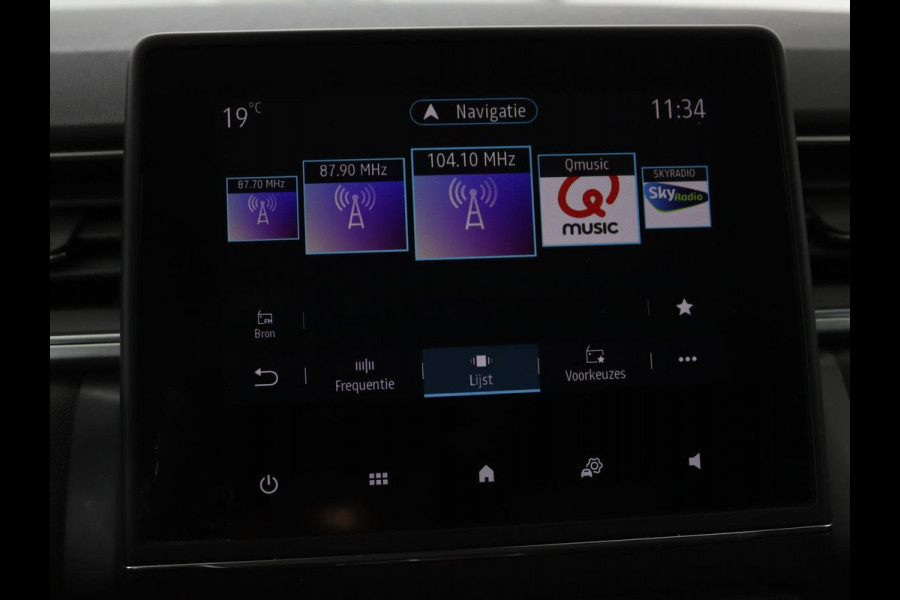 Renault Captur 1.6 E-Tech Plug-in Hybrid 160 Intens | Adaptive cruise | Stuurverwarming | Carplay | Full LED | Keyless | Navigatie | Parkeerhulp