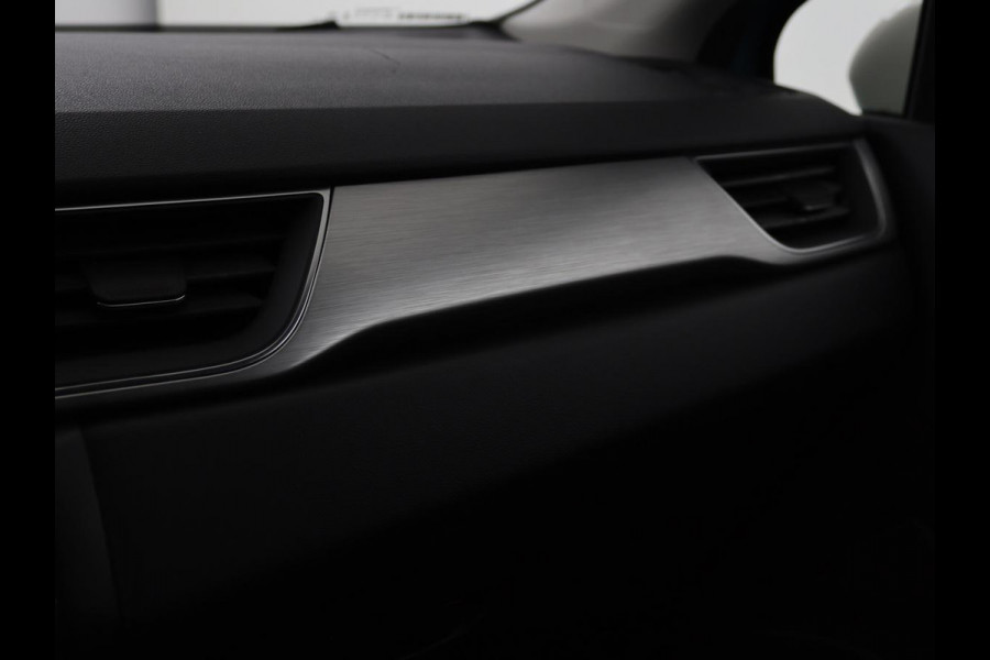Renault Captur 1.6 E-Tech Plug-in Hybrid 160 Intens | Adaptive cruise | Stuurverwarming | Carplay | Full LED | Keyless | Navigatie | Parkeerhulp