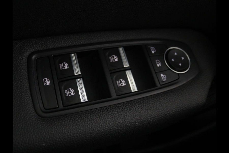 Renault Captur 1.6 E-Tech Plug-in Hybrid 160 Intens | Adaptive cruise | Stuurverwarming | Carplay | Full LED | Keyless | Navigatie | Parkeerhulp