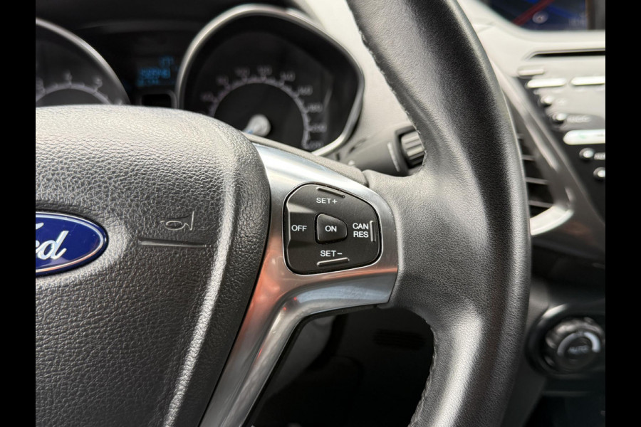 Ford EcoSport 1.0 EcoBoost Titanium S 2e Eigenaar,Navi,Clima,Cruise,PDC,Trekhaak,Stoel verw,125pk,Bluetooth,Elek ramen,N.A.P,APK tot 05-2026