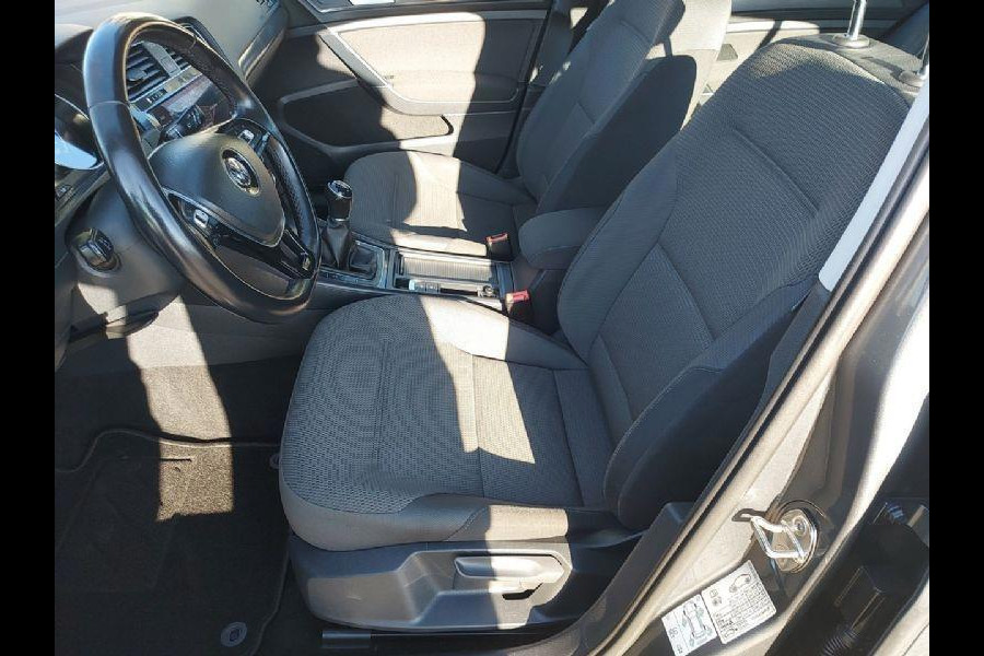 Volkswagen Golf 1.0 TSI Comfortline Business airco,cruise,navigatie,stoelverwarming,parkeersensoren,