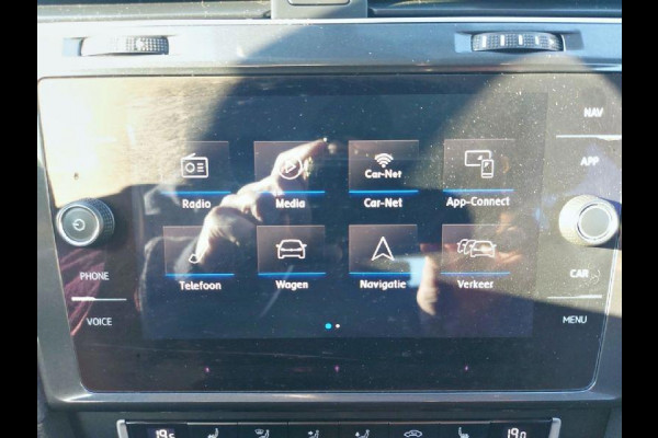 Volkswagen Golf 1.0 TSI Comfortline Business airco,cruise,navigatie,stoelverwarming,parkeersensoren,