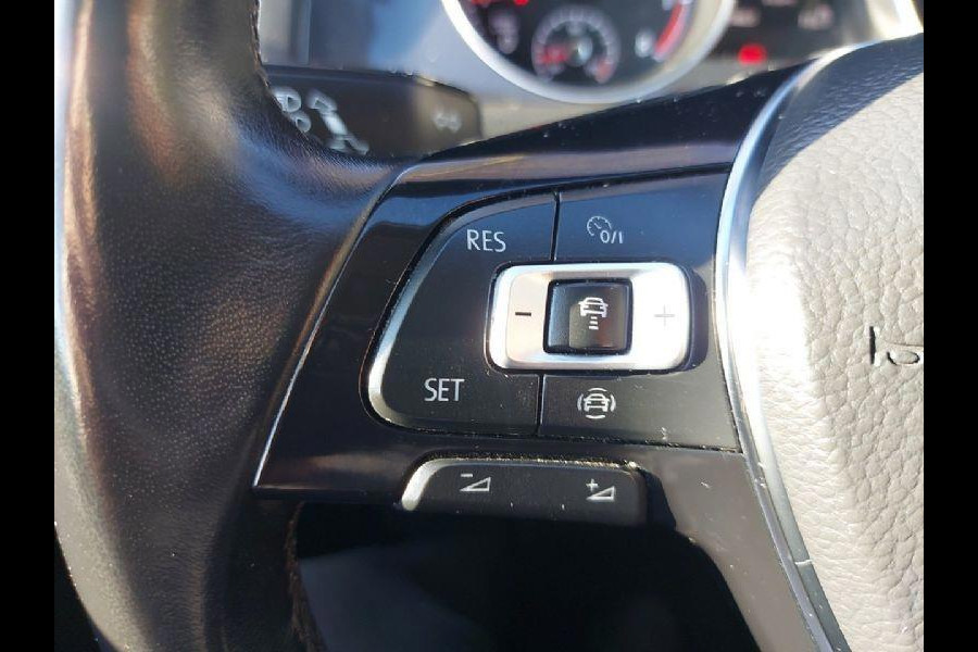 Volkswagen Golf 1.0 TSI Comfortline Business airco,cruise,navigatie,stoelverwarming,parkeersensoren,