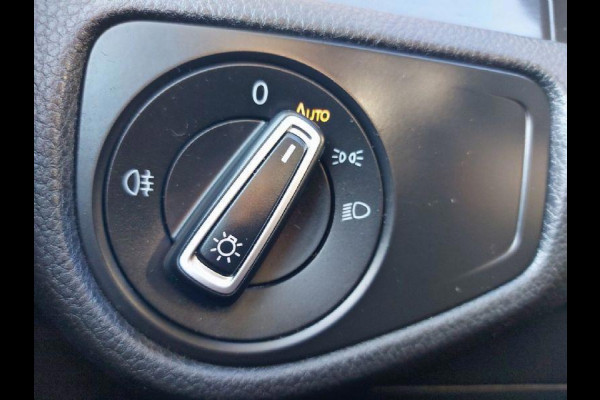 Volkswagen Golf 1.0 TSI Comfortline Business airco,cruise,navigatie,stoelverwarming,parkeersensoren,