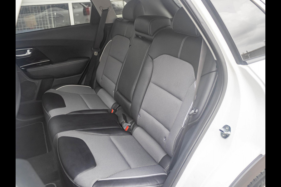 Kia e-Niro DynamicPlusLine 64 kWh l Stoel verwarming l Stuurwiel verwarming l 3 Fase l Trekhaak