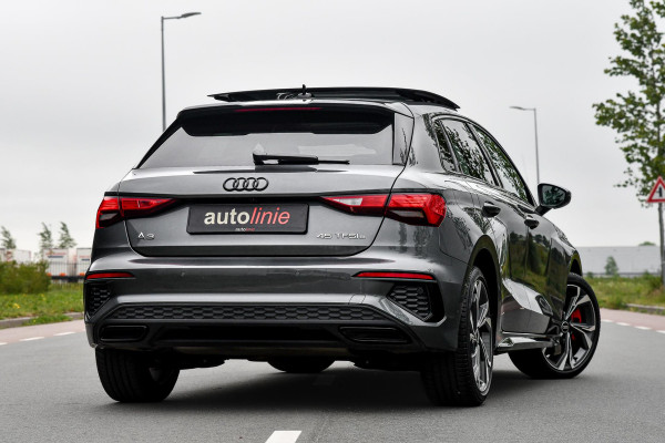 Audi A3 Sportback 45 TFSI e S edition Competition. BTW, Pano, Keyless, Sfeer, Camera, CarPlay!
