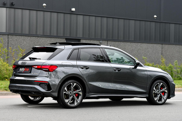 Audi A3 Sportback 45 TFSI e S edition Competition. BTW, Pano, Keyless, Sfeer, Camera, CarPlay!