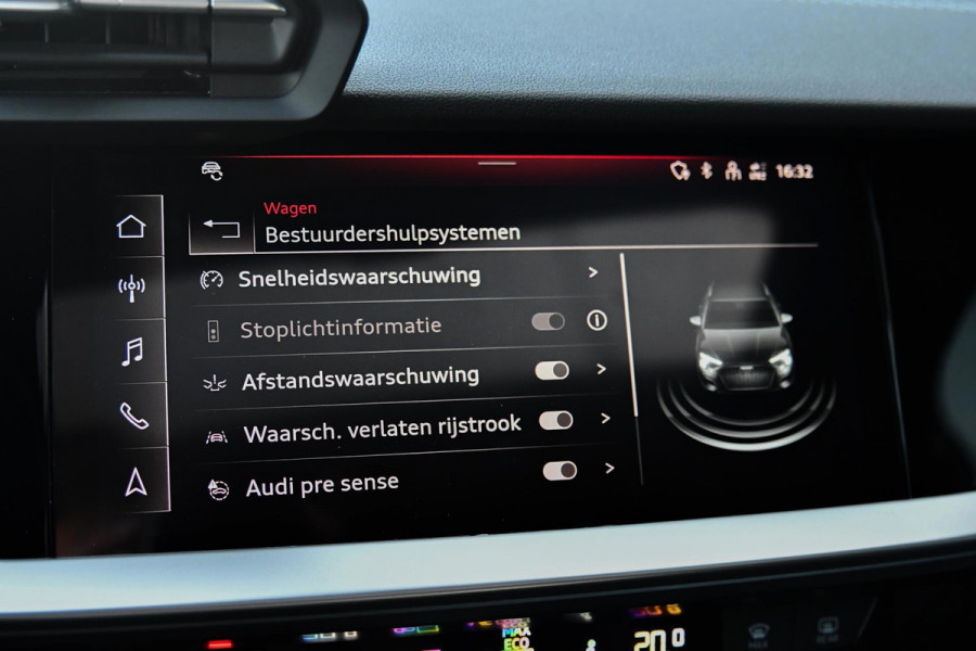 Audi A3 Sportback 45 TFSI e S edition Competition. BTW, Pano, Keyless, Sfeer, Camera, CarPlay!