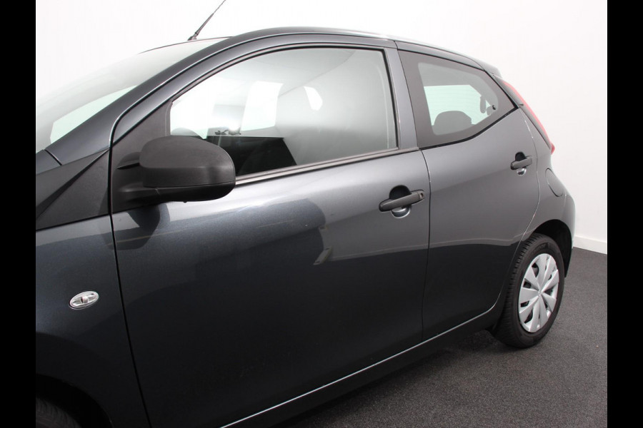 Toyota Aygo 1.0 VVT-i x-fun Airco Bluetooth Led 5 deurs