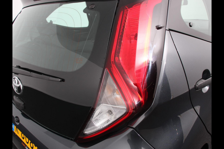 Toyota Aygo 1.0 VVT-i x-fun Airco Bluetooth Led 5 deurs