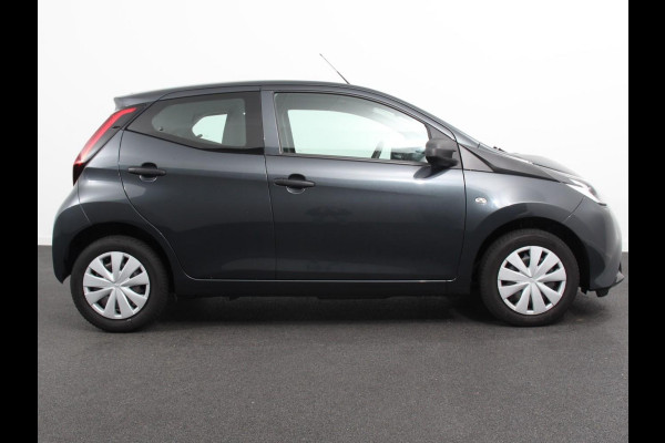 Toyota Aygo 1.0 VVT-i x-fun Airco Bluetooth Led 5 deurs