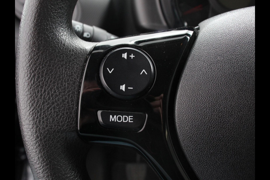 Toyota Aygo 1.0 VVT-i x-fun Airco Bluetooth Led 5 deurs