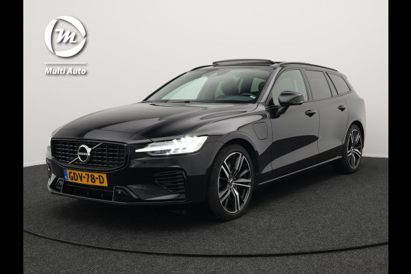 Volvo V60 T8 Recharge AWD R-Design Plug In Hybrid LONG RANGE 455PK PHEV | Panodak | Trekhaak af Fabriek | Adaptive Cruise | Lederen Sportstoelen Memory | Camera | Stuur / Stoelverwarming | Apple Carplay | 19"L.M |