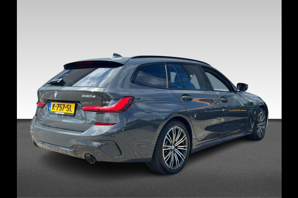 BMW 3 Serie Touring 330e High Executive  | M Sport | dealer onderhouden
