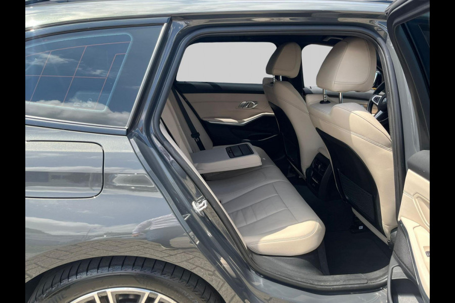 BMW 3 Serie Touring 330e High Executive  | M Sport | dealer onderhouden