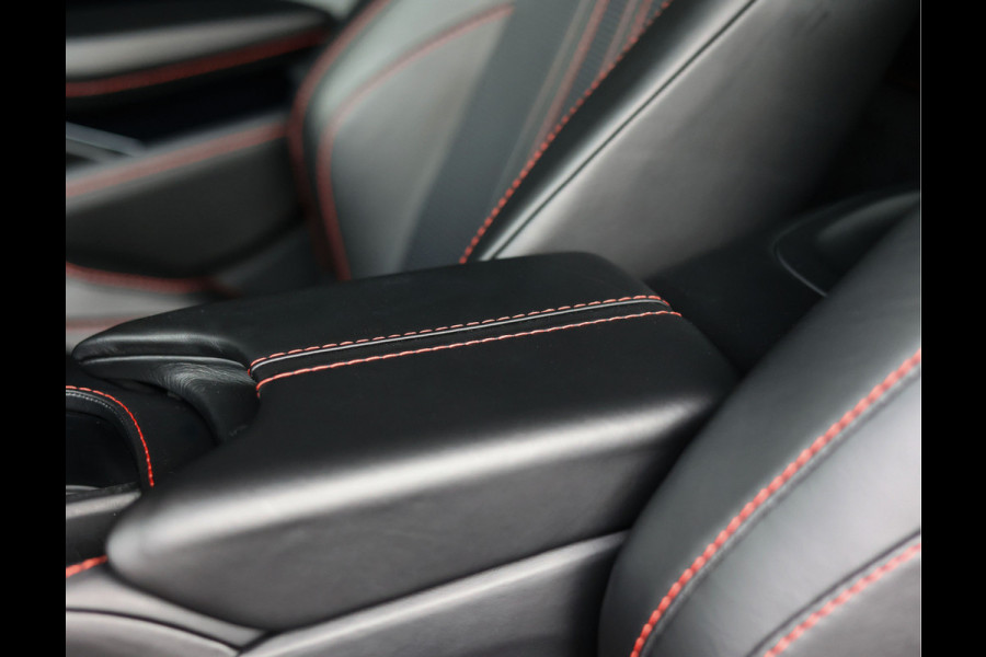 Aston Martin Vantage 4.0 V8 *AML Hyper Red*Historie*