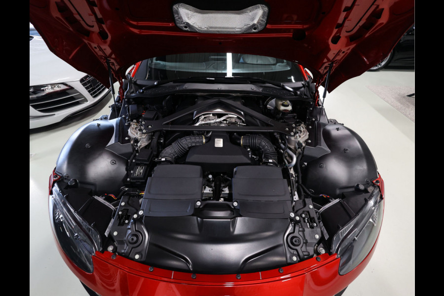 Aston Martin Vantage 4.0 V8 *AML Hyper Red*Historie*