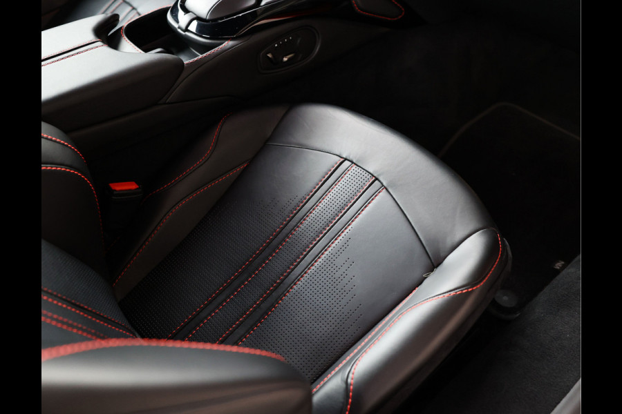 Aston Martin Vantage 4.0 V8 *AML Hyper Red*Historie*