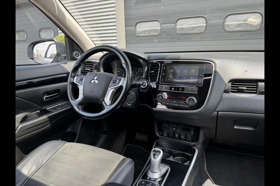 Mitsubishi Outlander 2.4 PHEV Intense+ | Panoramadak | Camera | DAB | 18 Inch Lichtmetalen Velgen | Carplay |