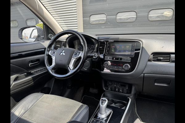 Mitsubishi Outlander 2.4 PHEV Intense+ | Panoramadak | Camera | DAB | 18 Inch Lichtmetalen Velgen | Carplay |