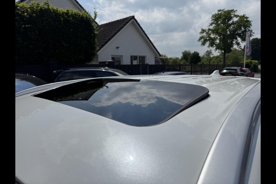 Mitsubishi Outlander 2.4 PHEV Intense+ | Panoramadak | Camera | DAB | 18 Inch Lichtmetalen Velgen | Carplay |