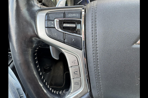 Mitsubishi Outlander 2.4 PHEV Intense+ | Panoramadak | Camera | DAB | 18 Inch Lichtmetalen Velgen | Carplay |