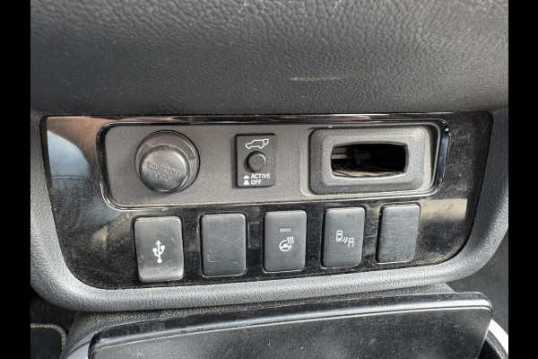 Mitsubishi Outlander 2.4 PHEV Intense+ | Panoramadak | Camera | DAB | 18 Inch Lichtmetalen Velgen | Carplay |