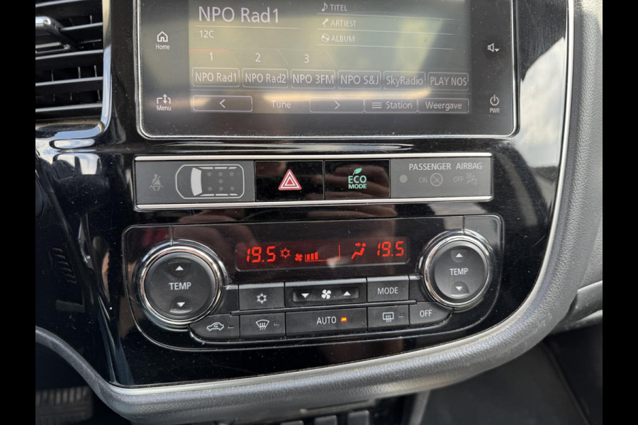 Mitsubishi Outlander 2.4 PHEV Intense+ | Panoramadak | Camera | DAB | 18 Inch Lichtmetalen Velgen | Carplay |
