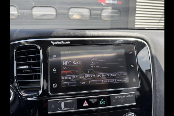 Mitsubishi Outlander 2.4 PHEV Intense+ | Panoramadak | Camera | DAB | 18 Inch Lichtmetalen Velgen | Carplay |
