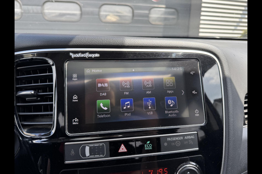 Mitsubishi Outlander 2.4 PHEV Intense+ | Panoramadak | Camera | DAB | 18 Inch Lichtmetalen Velgen | Carplay |