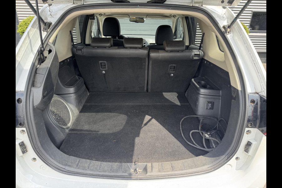 Mitsubishi Outlander 2.4 PHEV Intense+ | Panoramadak | Camera | DAB | 18 Inch Lichtmetalen Velgen | Carplay |