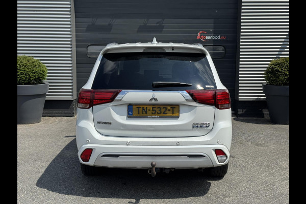 Mitsubishi Outlander 2.4 PHEV Intense+ | Panoramadak | Camera | DAB | 18 Inch Lichtmetalen Velgen | Carplay |