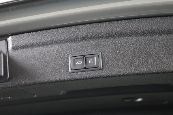 Audi Q3 Sportback 45 TFSI e S Edition 245 pk S-tronic | Navigatie | Parkeersensoren | Achteruitrijcamera | Adaptieve cruise control | Stoelverwarming | S-Line |