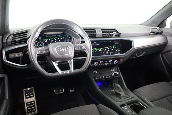 Audi Q3 Sportback 45 TFSI e S Edition 245 pk S-tronic | Navigatie | Parkeersensoren | Achteruitrijcamera | Adaptieve cruise control | Stoelverwarming | S-Line |