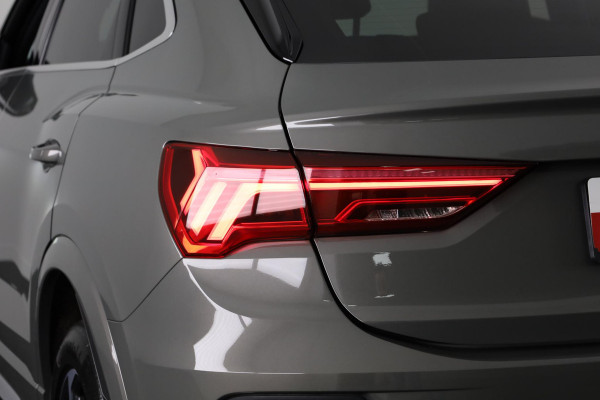 Audi Q3 Sportback 45 TFSI e S Edition 245 pk S-tronic | Navigatie | Parkeersensoren | Achteruitrijcamera | Adaptieve cruise control | Stoelverwarming | S-Line |