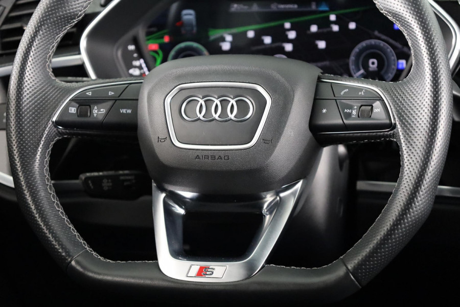 Audi Q3 Sportback 45 TFSI e S Edition 245 pk S-tronic | Navigatie | Parkeersensoren | Achteruitrijcamera | Adaptieve cruise control | Stoelverwarming | S-Line |