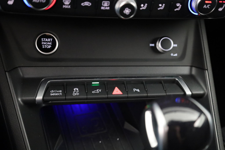Audi Q3 Sportback 45 TFSI e S Edition 245 pk S-tronic | Navigatie | Parkeersensoren | Achteruitrijcamera | Adaptieve cruise control | Stoelverwarming | S-Line |