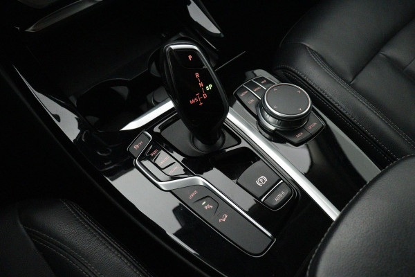BMW X3 XDrive30e High Executive(NL-auto, 1e Eig, Dealer onderH, Carplay/ Android, Harman/Kardon, Parkeersensoren V+A, Etc)