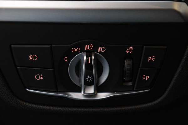 BMW X3 XDrive30e High Executive(NL-auto, 1e Eig, Dealer onderH, Carplay/ Android, Harman/Kardon, Parkeersensoren V+A, Etc)